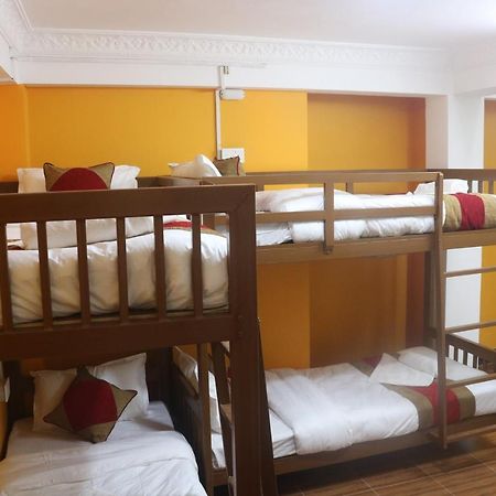 Nepalaya Home Hostel カトマンズ エクステリア 写真
