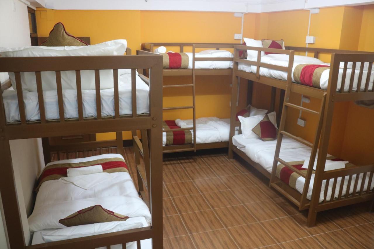 Nepalaya Home Hostel カトマンズ エクステリア 写真