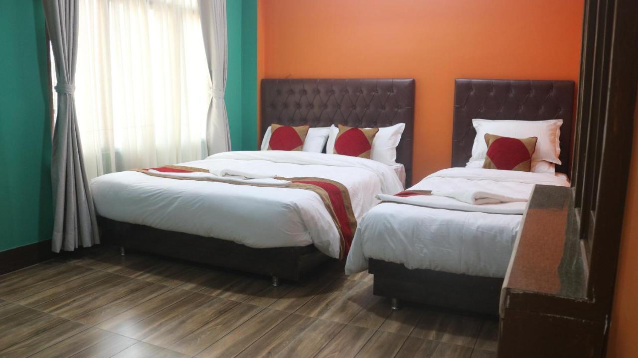 Nepalaya Home Hostel カトマンズ エクステリア 写真