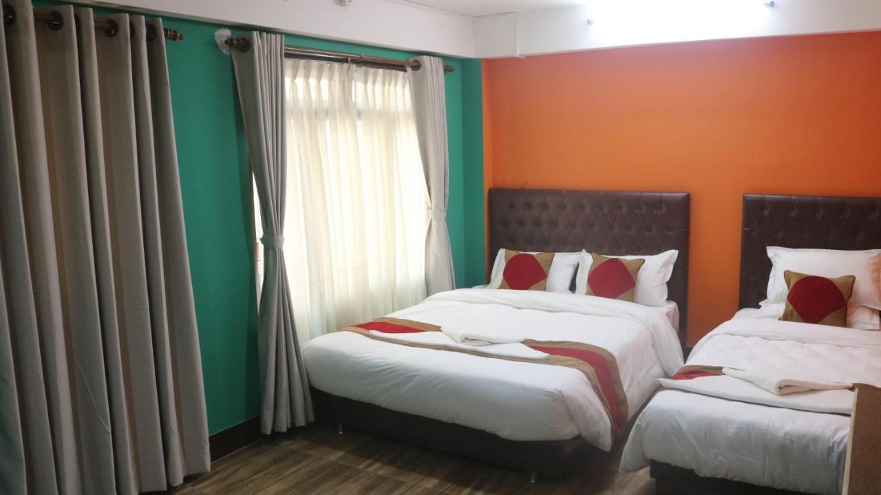 Nepalaya Home Hostel カトマンズ エクステリア 写真