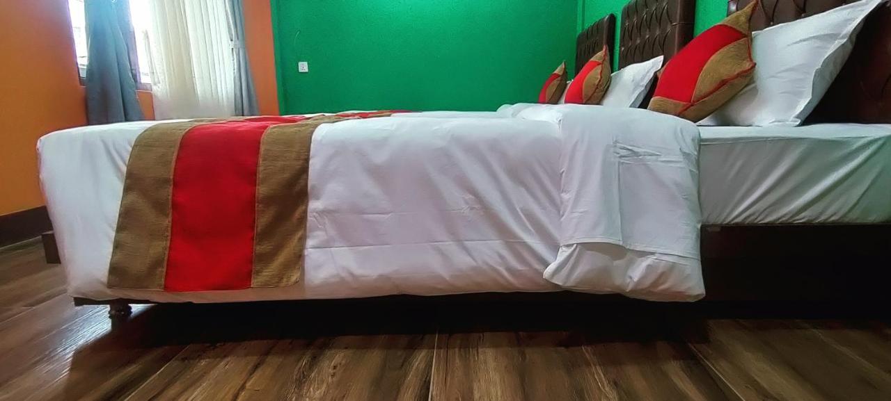 Nepalaya Home Hostel カトマンズ エクステリア 写真