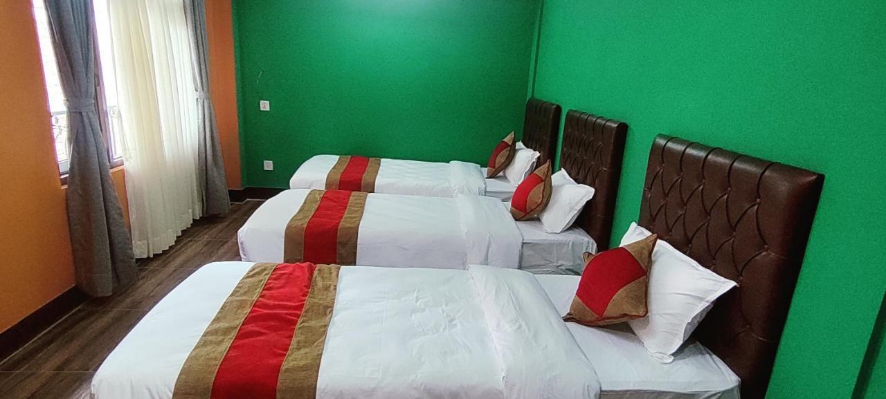 Nepalaya Home Hostel カトマンズ エクステリア 写真