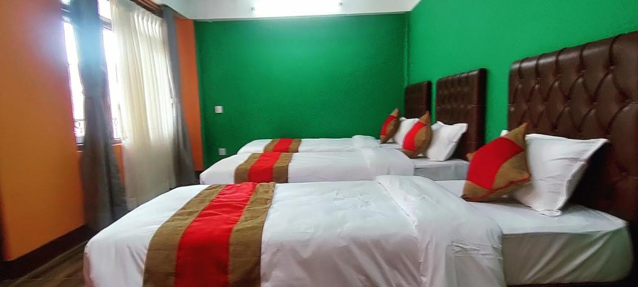 Nepalaya Home Hostel カトマンズ エクステリア 写真