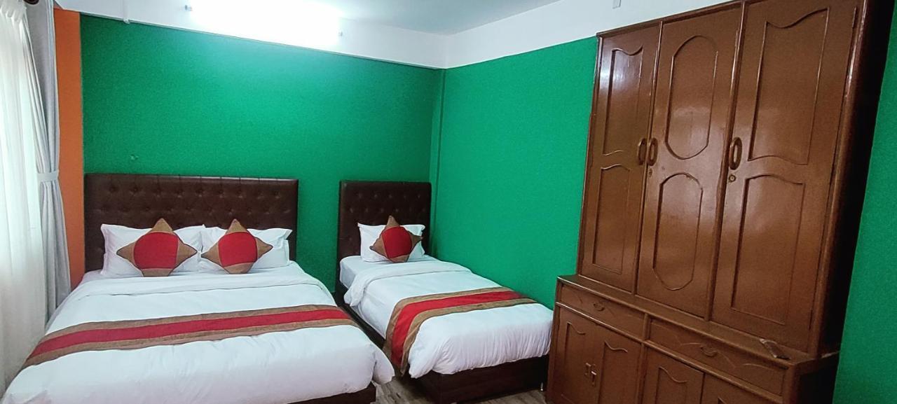 Nepalaya Home Hostel カトマンズ エクステリア 写真