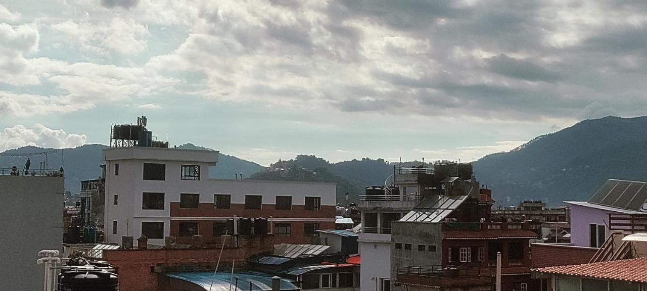 Nepalaya Home Hostel カトマンズ エクステリア 写真